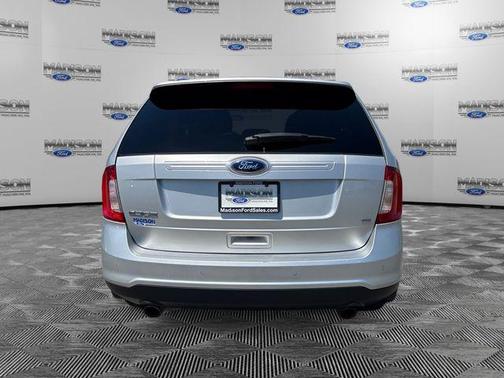 Ingot Silver Metallic 2013 Ford Edge SE