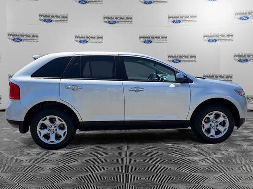 Ingot Silver Metallic 2013 Ford Edge SE