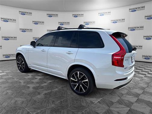 2023 Volvo XC90 Recharge Plug-In Hybrid T8 Plus Dark Theme 7 Passenger