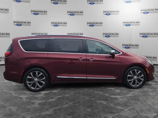 Velvet Red Pearlcoat 2017 Chrysler Pacifica Limited