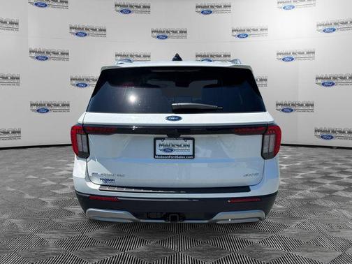 Star White Metallic Tri-Coat 2026 Ford Explorer Platinum