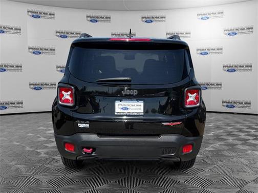 2017 Jeep Renegade Trailhawk