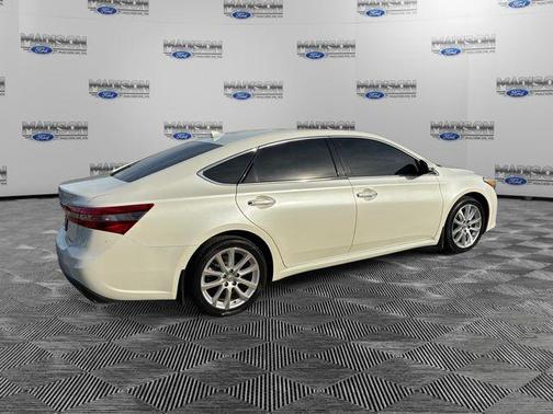 Blizzard Pearl 2015 Toyota Avalon Limited