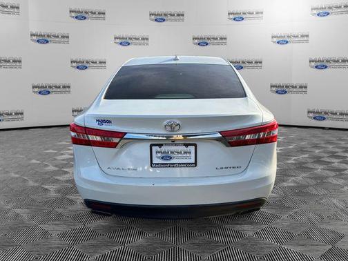 Blizzard Pearl 2015 Toyota Avalon Limited