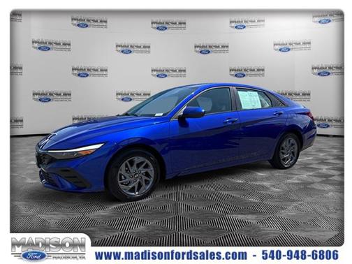 2024 Hyundai ELANTRA SEL