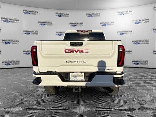 2024 GMC Sierra 2500 Denali