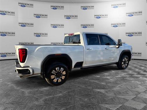 2024 GMC Sierra 2500 Denali