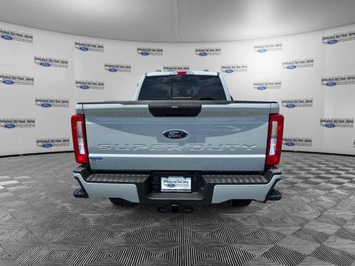 Avalanche 2026 Ford F-250 XL