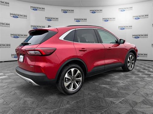 2025 Ford Escape Platinum