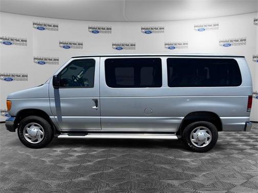 2006 Ford E350 Super Duty XL Wagon