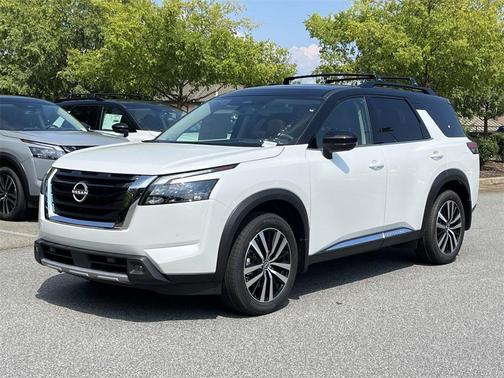 2025 Nissan Pathfinder Platinum FWD
