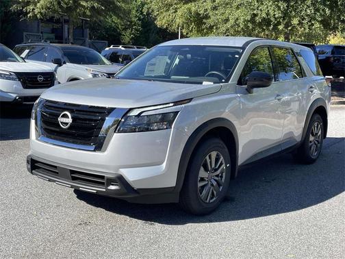 2025 Nissan Pathfinder S FWD