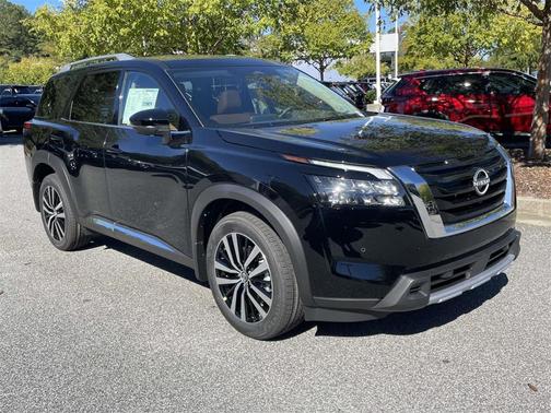 2025 Nissan Pathfinder Platinum 4WD