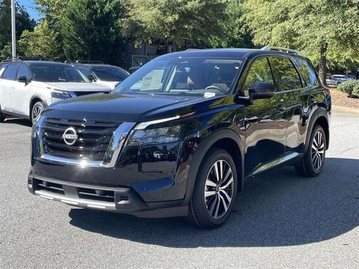 2025 Nissan Pathfinder Platinum 4WD