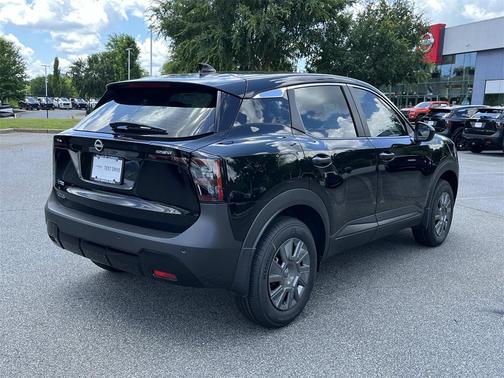 2025 Nissan Kicks S