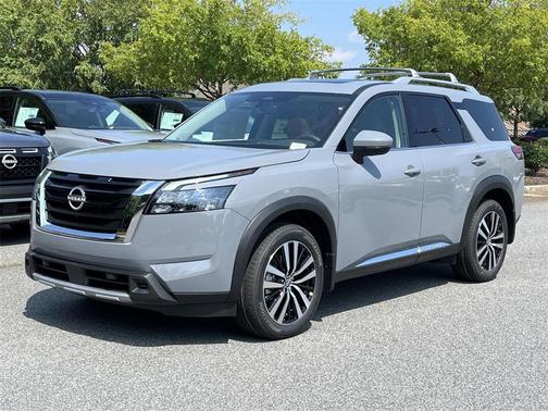 2025 Nissan Pathfinder Platinum 4WD