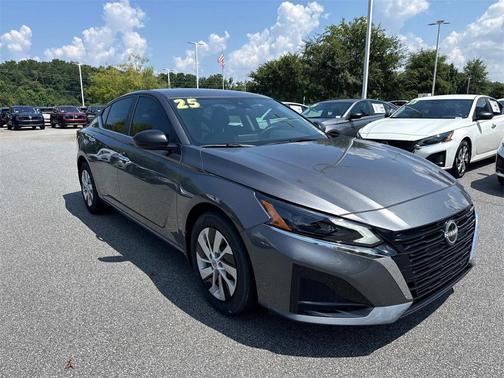 2025 Nissan Altima S FWD