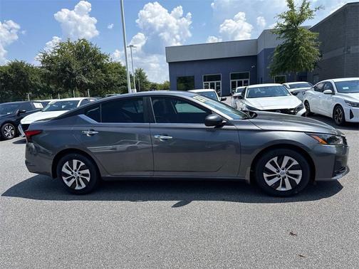 2025 Nissan Altima S FWD