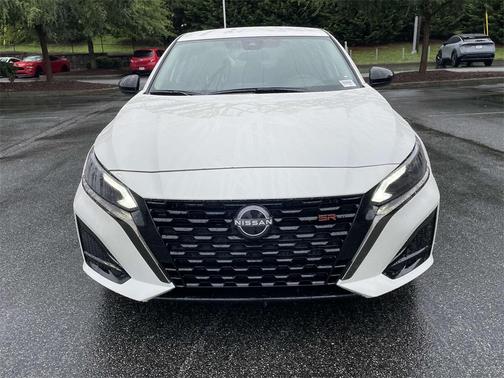 2025 Nissan Altima SR FWD