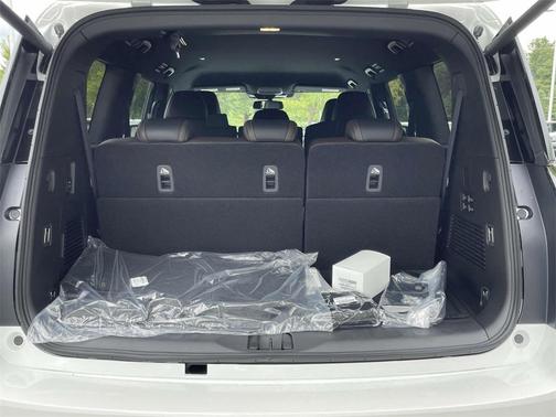2025 Nissan Armada SL 4WD