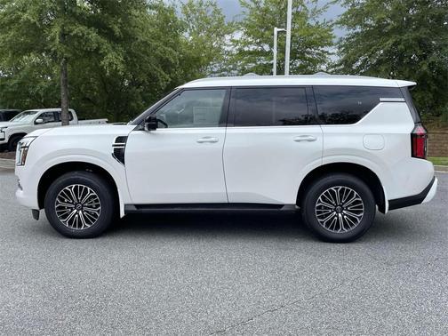 2025 Nissan Armada SL 4WD