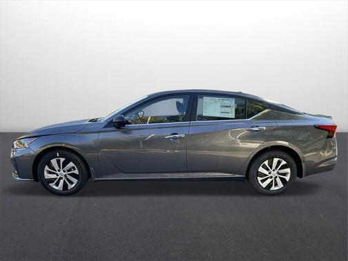 2025 Nissan Altima S FWD