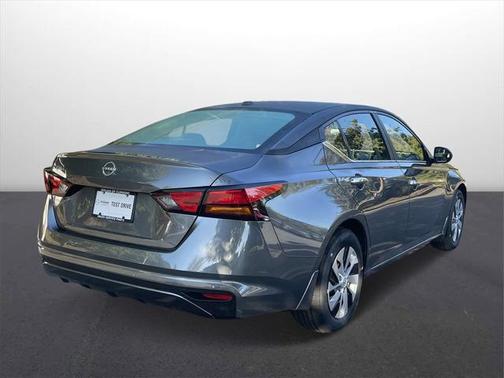 2025 Nissan Altima S FWD