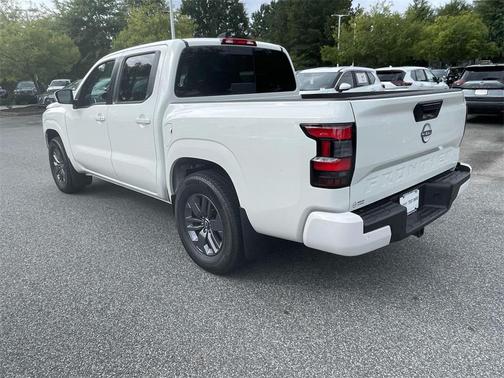 2025 Nissan Frontier SV