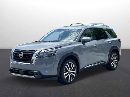 2025 Nissan Pathfinder Platinum 4WD