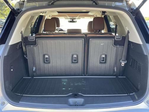 2025 Nissan Pathfinder Platinum FWD