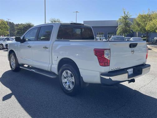 2018 Nissan Titan SV