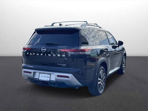 2025 Nissan Pathfinder Platinum 4WD