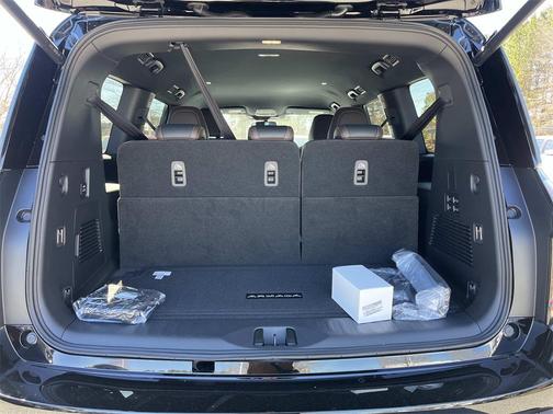 2025 Nissan Armada SL 2WD
