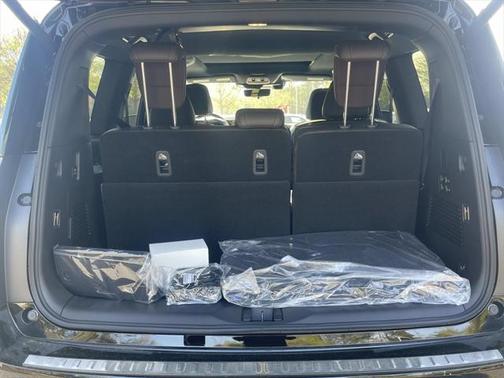 2025 Nissan Armada Platinum 2WD