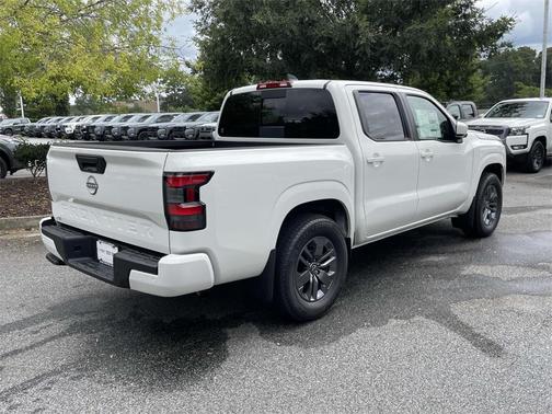 2025 Nissan Frontier SV