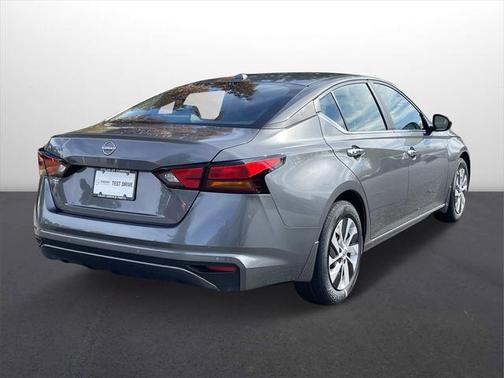 2025 Nissan Altima S FWD