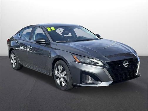 2025 Nissan Altima S FWD