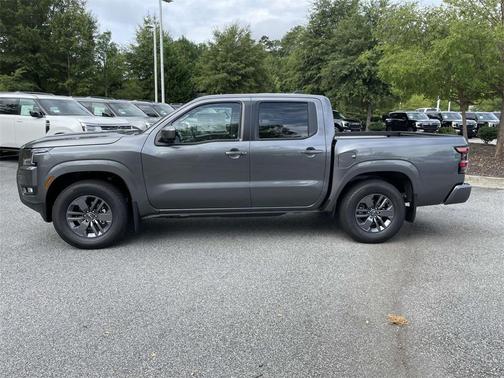 2025 Nissan Frontier SV