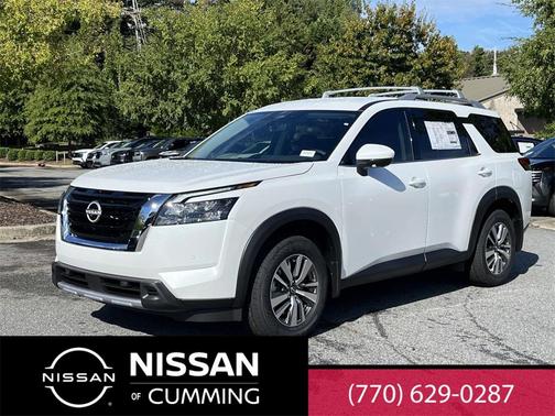 2025 Nissan Pathfinder SL FWD