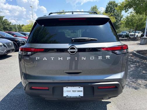 2025 Nissan Pathfinder SV FWD