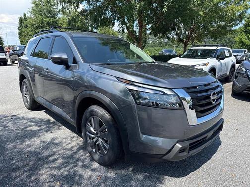 2025 Nissan Pathfinder SV FWD