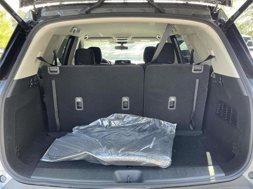 2025 Nissan Pathfinder SV FWD