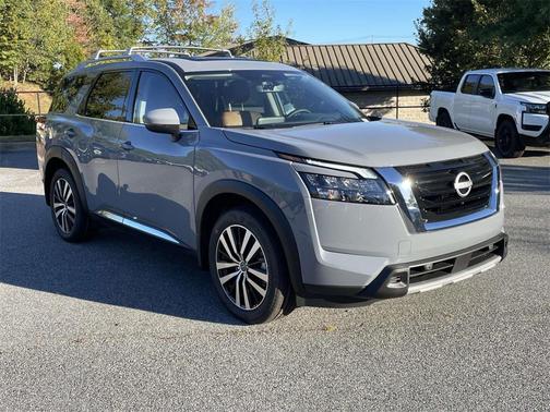 2025 Nissan Pathfinder Platinum 4WD