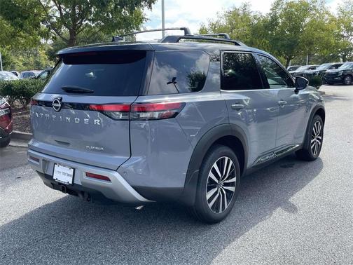 2025 Nissan Pathfinder Platinum FWD