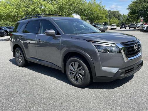 2025 Nissan Pathfinder SV FWD