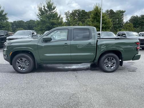 2025 Nissan Frontier SV