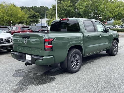 2025 Nissan Frontier SV