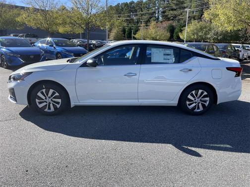2025 Nissan Altima S FWD