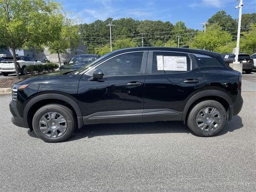2025 Nissan Kicks S