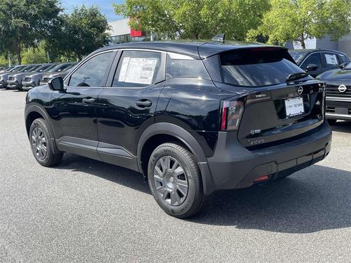 2025 Nissan Kicks S